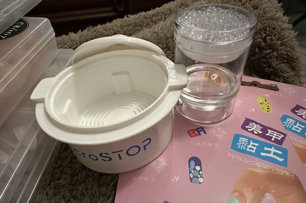 Продаю микс набор для маникюра — всё новое или почти новое!