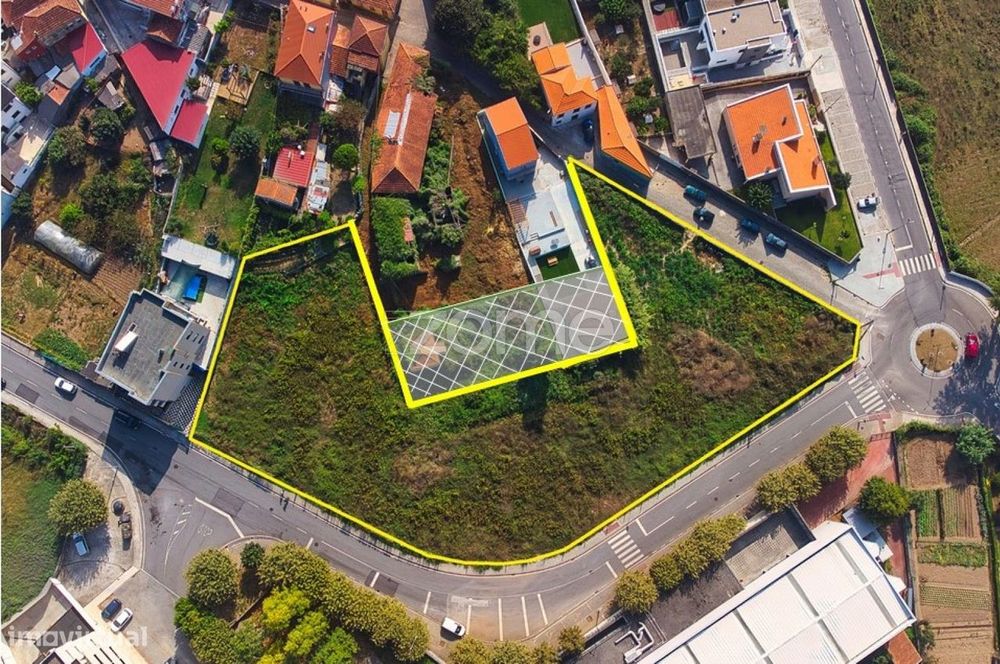 Lote de terreno p/ construção em altura com 7.000m2 - Piscinas Valb...