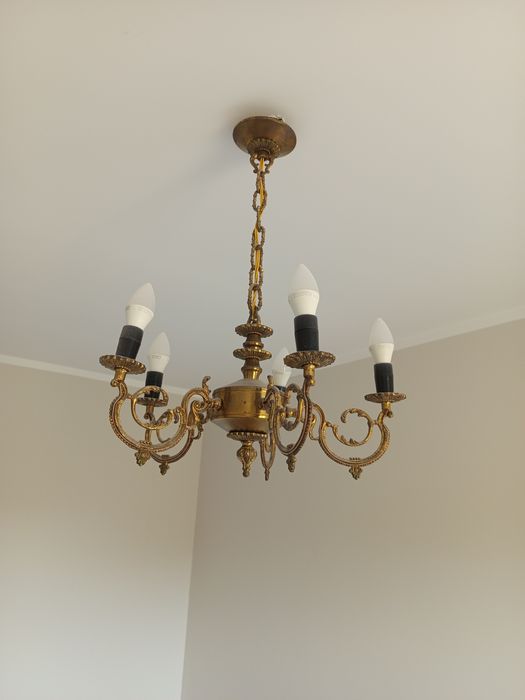 Żyrandol mosiężny