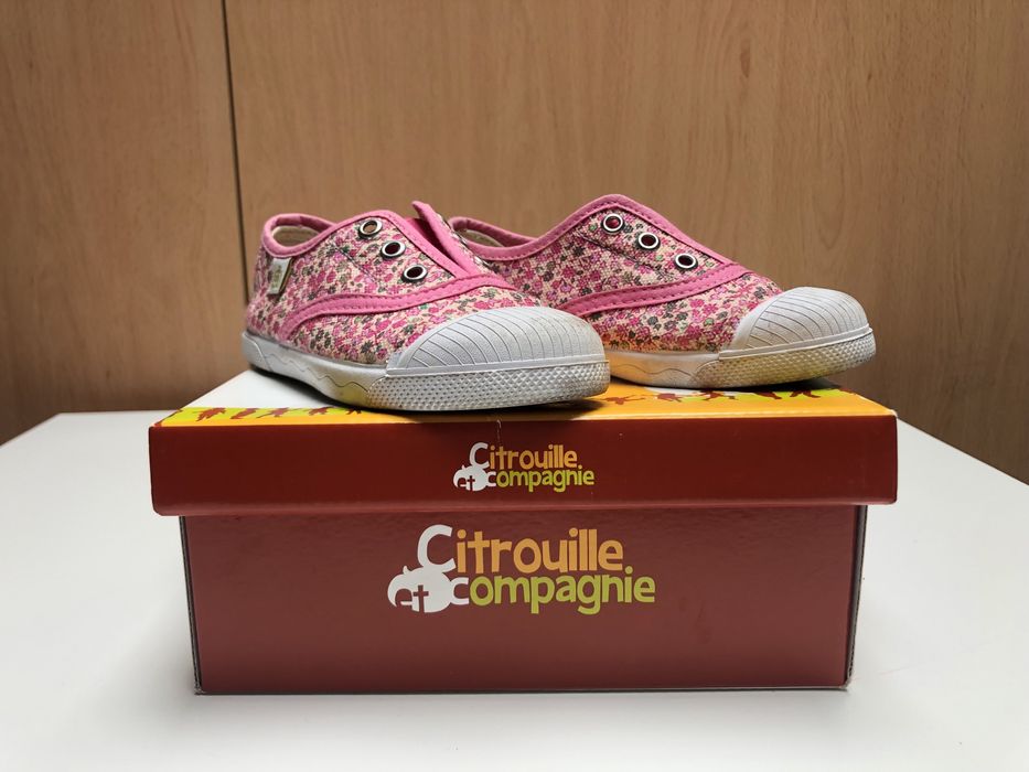 Tenis menina 24 - usados em bom estado