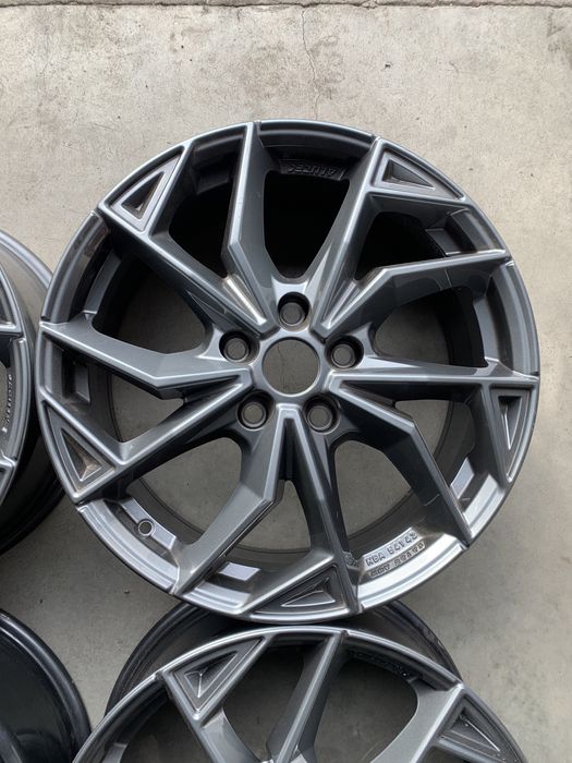 Диски R18 Alutec 5*120, dia 67.1, ET 50, J7.5