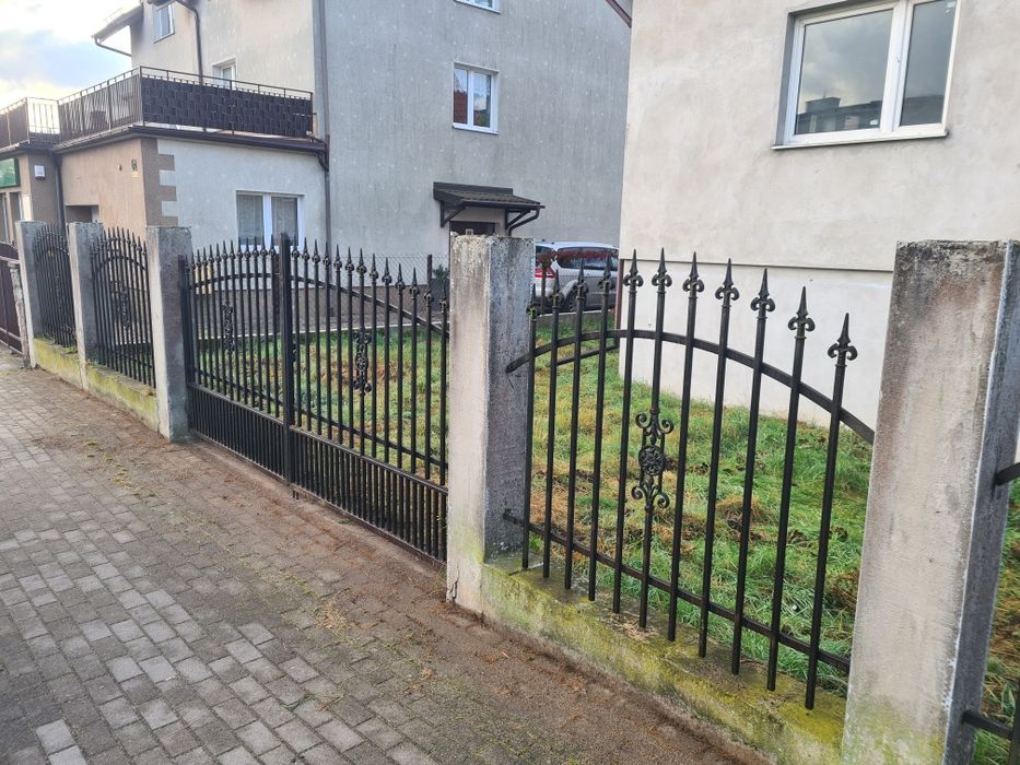 Ogrodzenie kute , brama , furtka