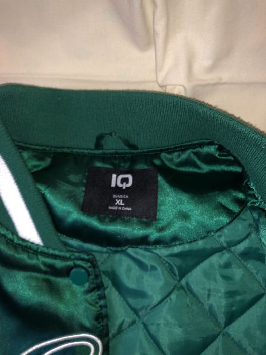 Бомбер IQ в чудовому стані