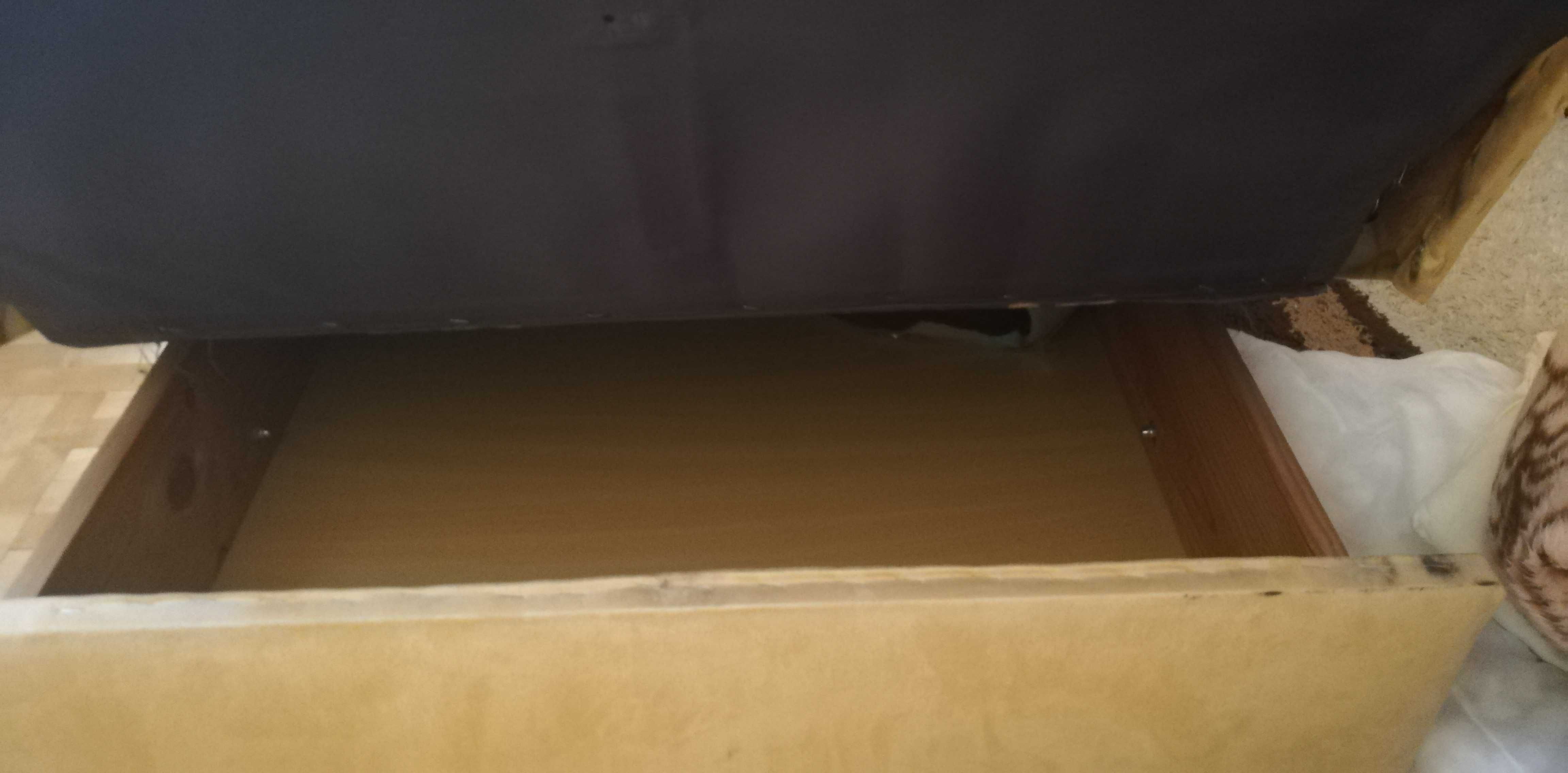 1-osobowa sofa w unikatowym łososiowym kolorze