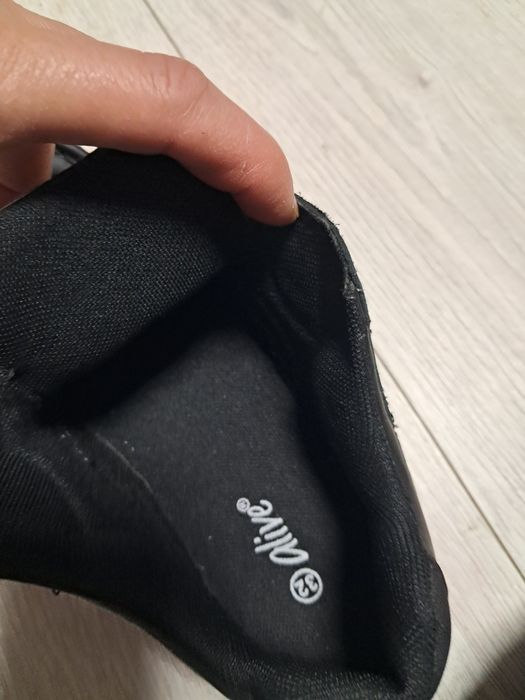 Туфлі шкільні для хлопчика.  НОВІ. 32 р