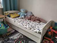 Łóżko dziecięce 80x160 cm z materacem.