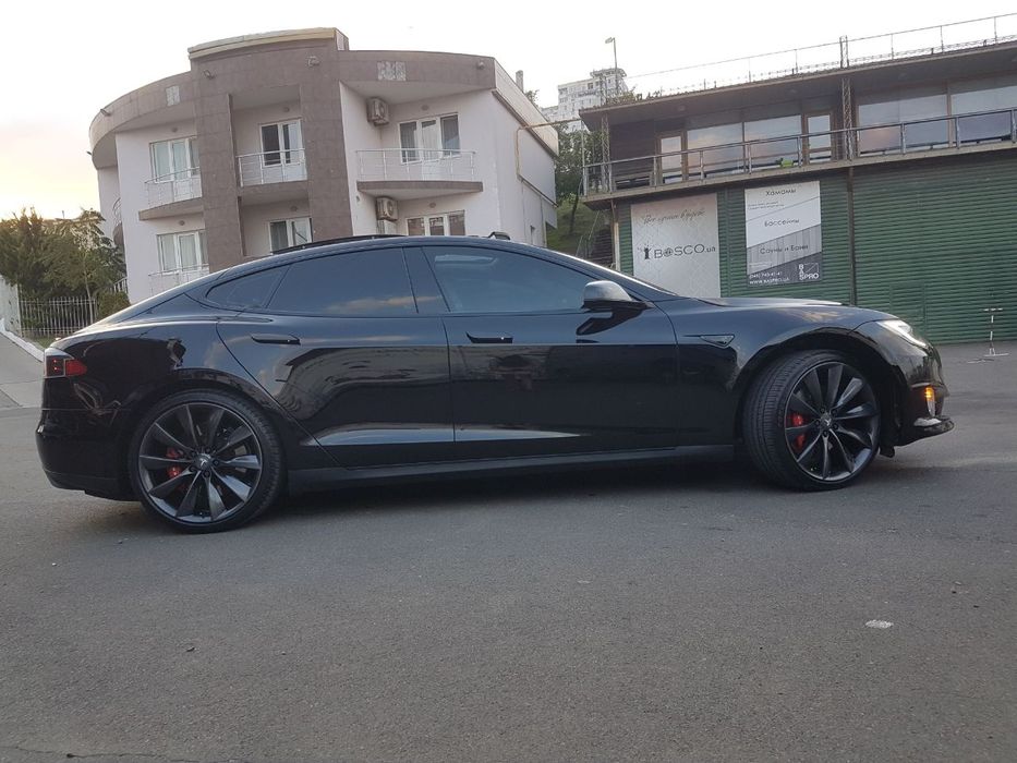 Продам Tesla model s P85 perfomance