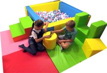 Suchy basen z piłkami kulkami rehabilitacyjny