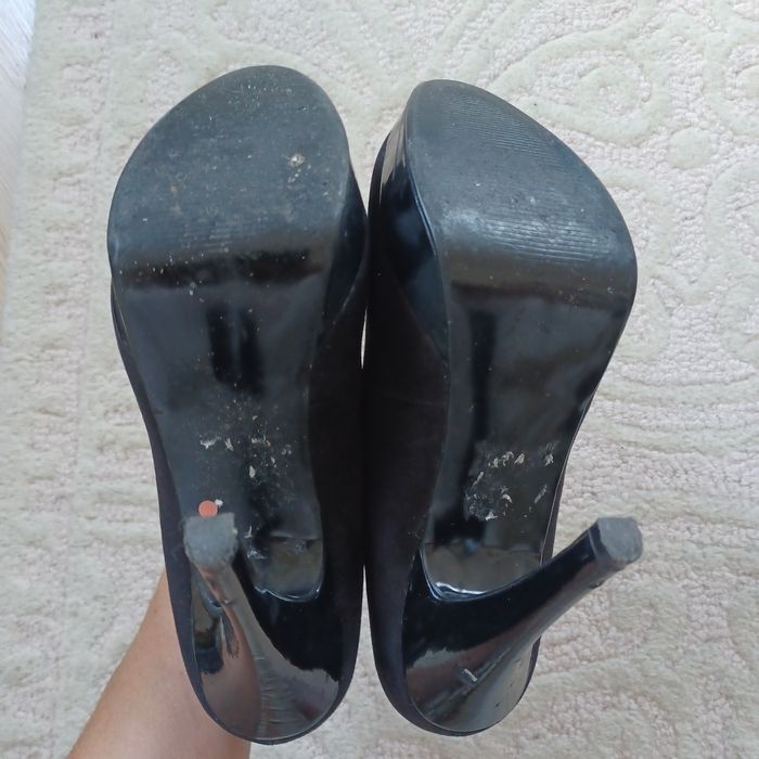 Szpilki Barratts na platformie 38