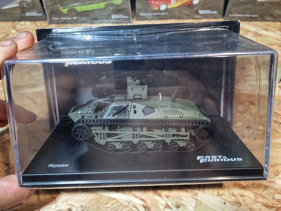 (Vendido)Miniatura fast and furious Ripsaw