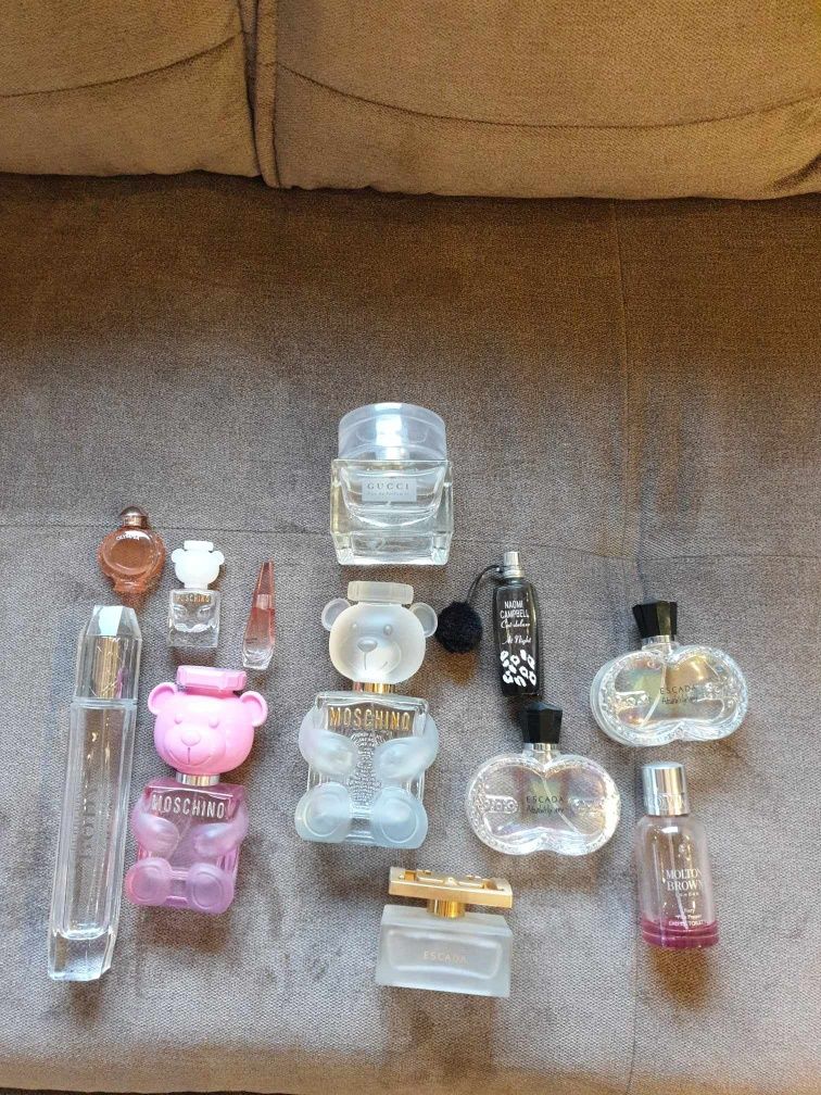 Puste flakony buteleczki po oryginalnych  perfumach Moschino  Escada