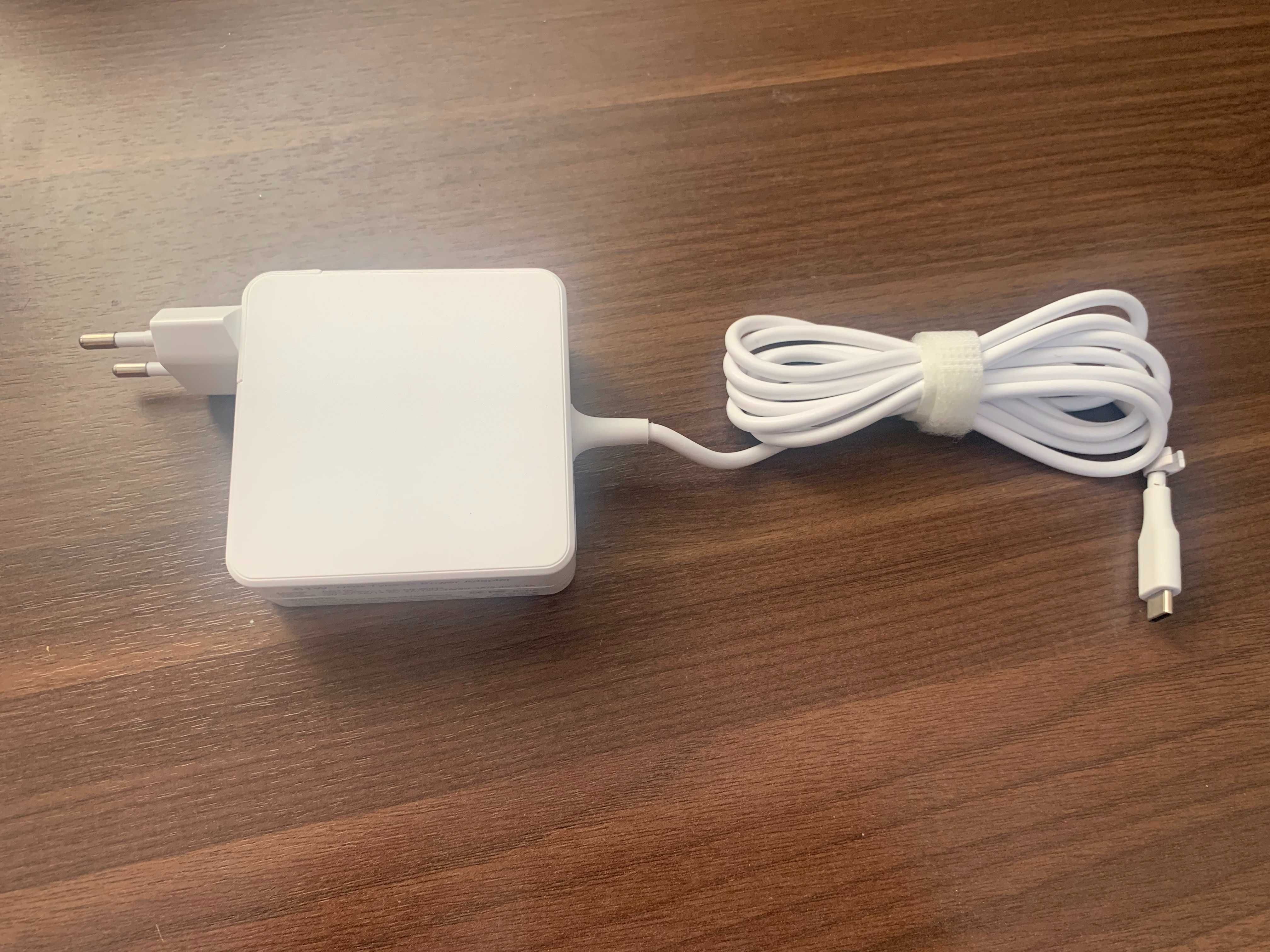 Carregador Macbook Pro Retina 13" USB-C De 61 W