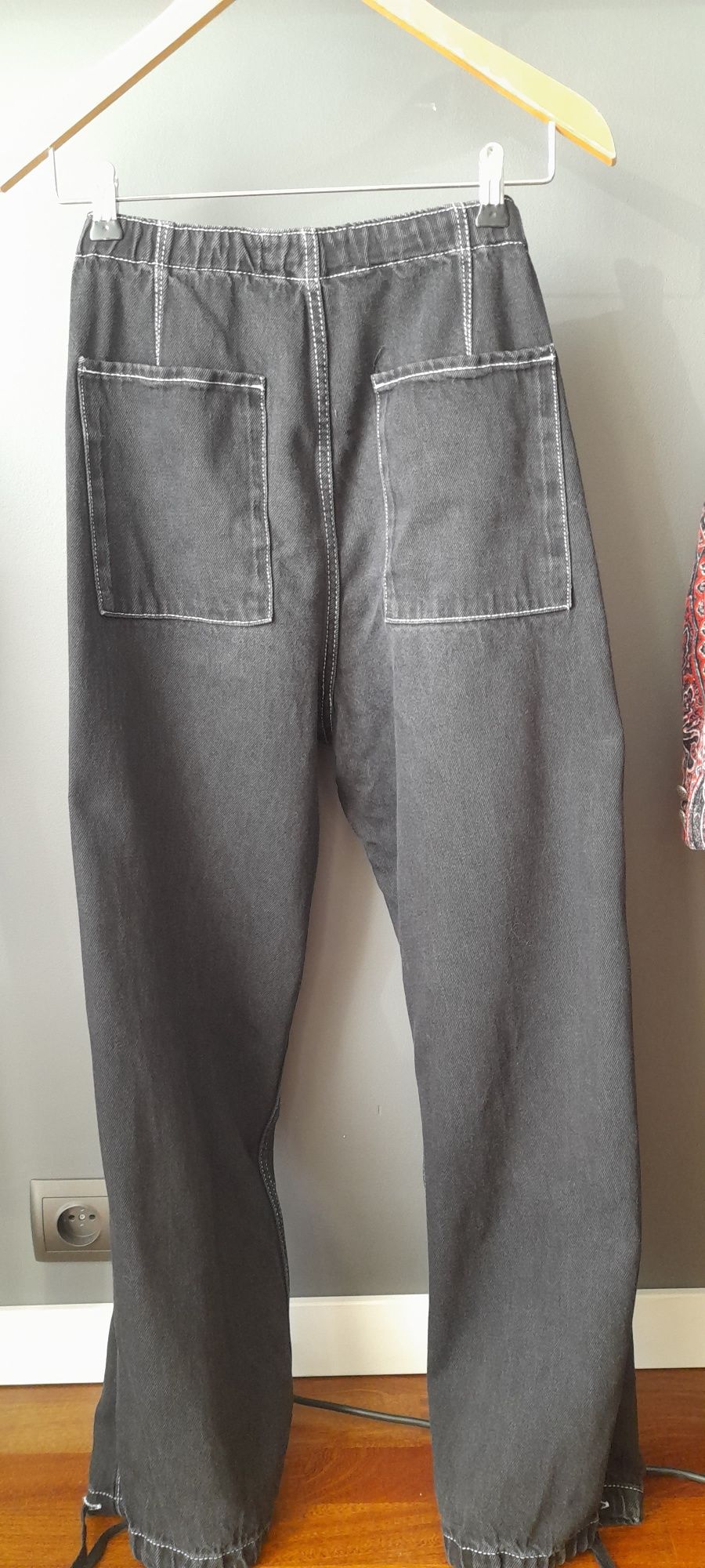 Spodnie jeansowe męskie młodzieżowe Bershka czarne szerokie r. S/M
