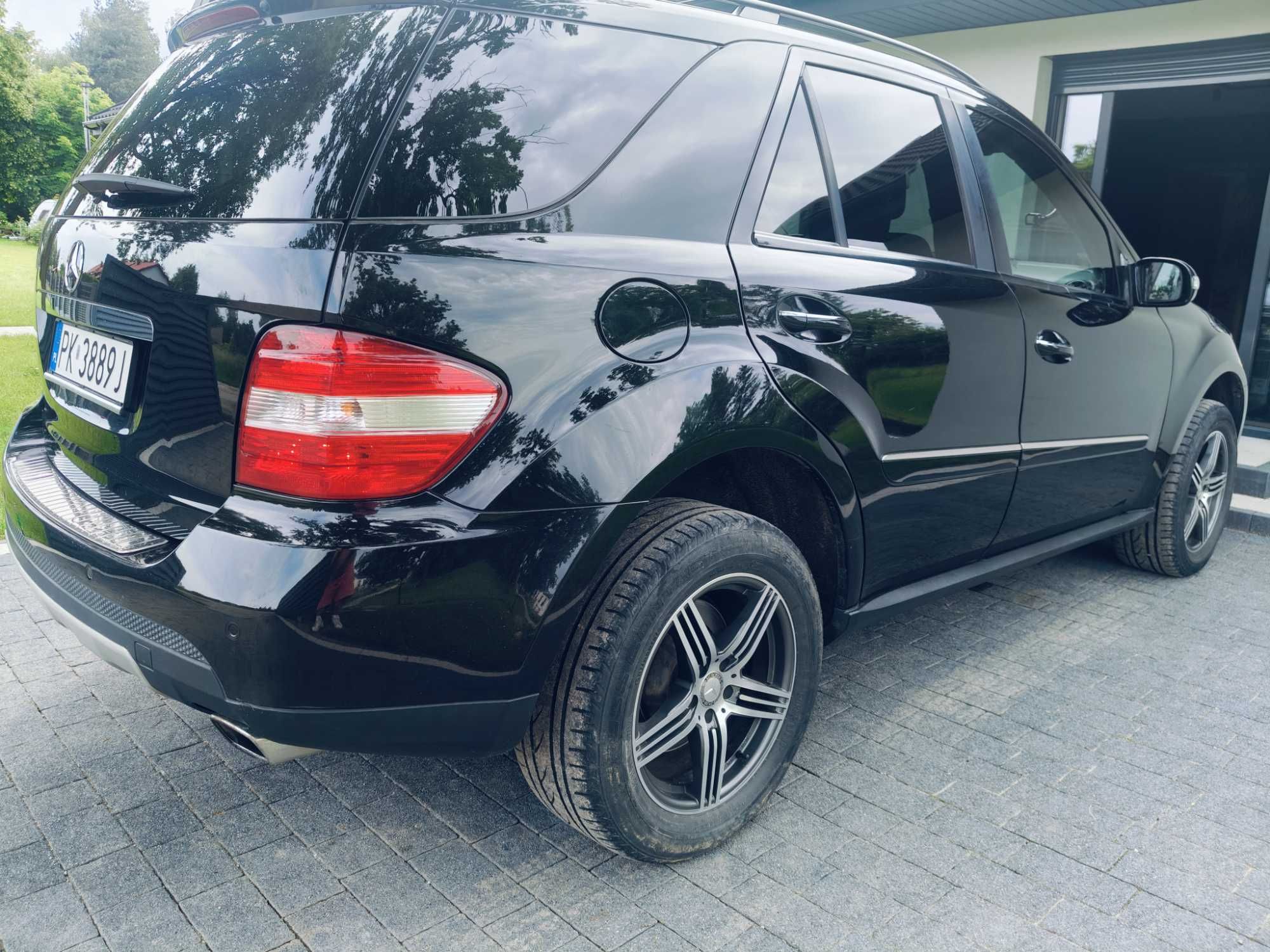 Mercedes-Benz ML 350 4MATIC  , mały przebieg , bez pneumatyki Szwajcar