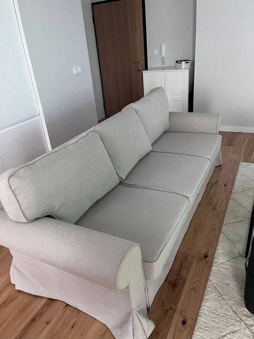 Szara sofa 3-osobowa rozkładana