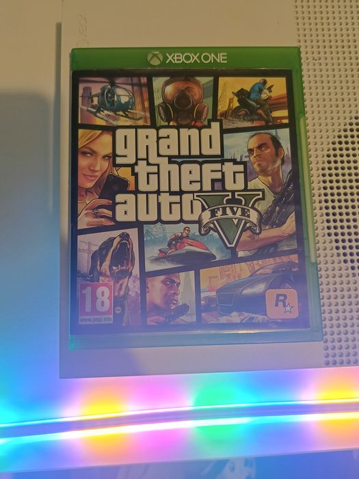 Konsola Xbox One S 1TB W Zestawie Z Padem Oryginalnym I Grą GTA 5