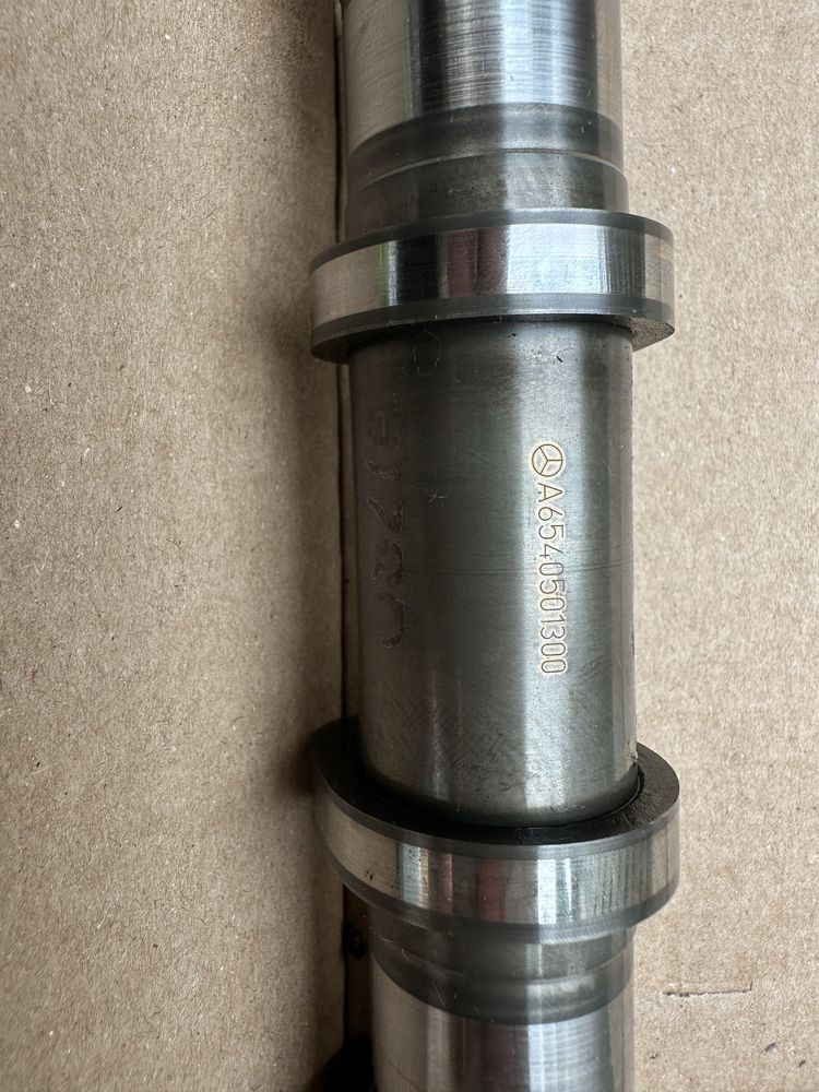 Wałek rozrzadu ssacy w213 2.0cdi