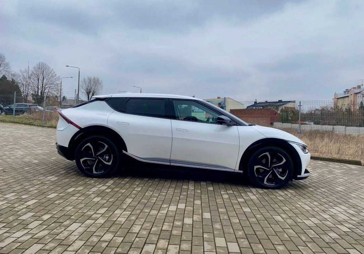 У продажі Kia EV6 2023
