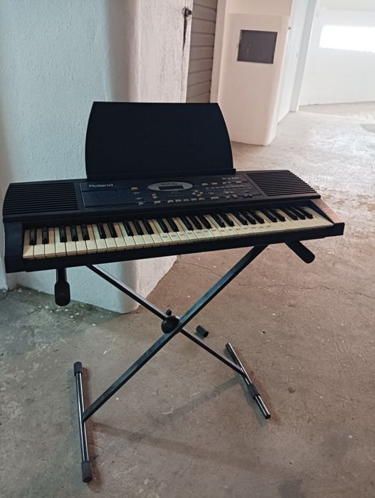 Piano Roland bom estado
