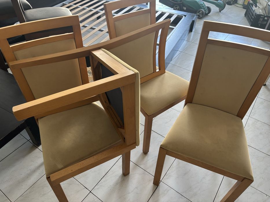 4 Cadeiras de mesa de sala ou cozinha