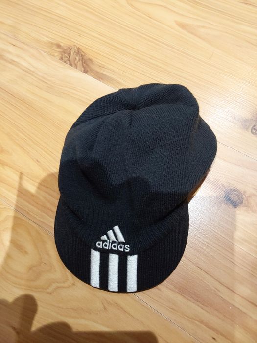 Czapka jeseienna/zimowa z daszkiem ADIDAS rozmiar do ok. 10 lat