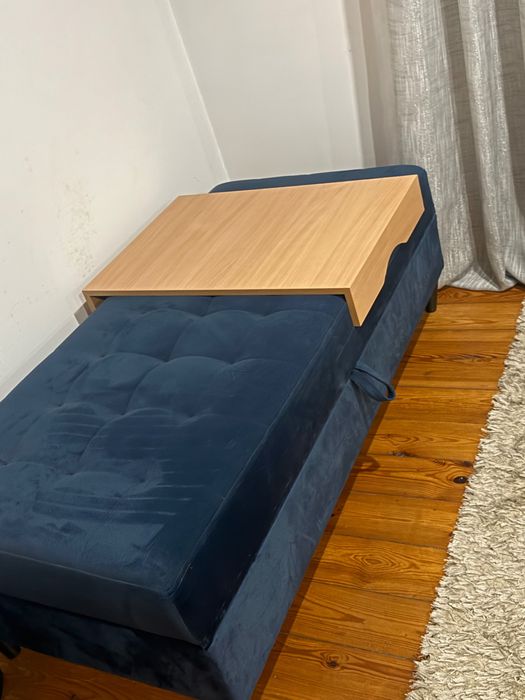 Piękna sofa glamour z blatem