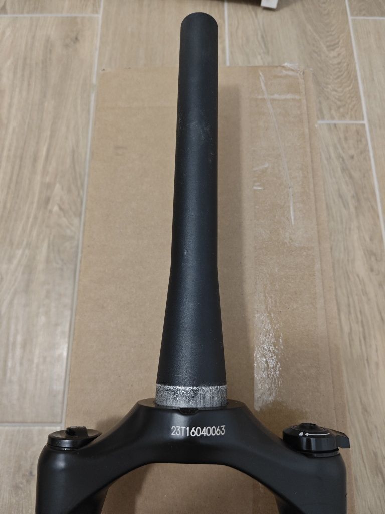 Nowy amortyzator RockShox Judy Silver TK 29 Solo Air 120 Tapered boost