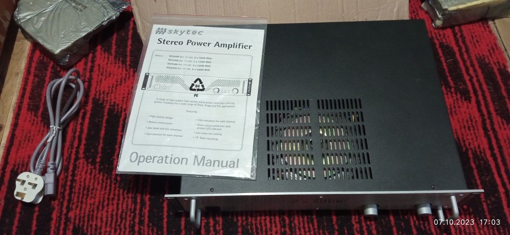 Підсилювач SKYTEC TEC6950 2*500W.