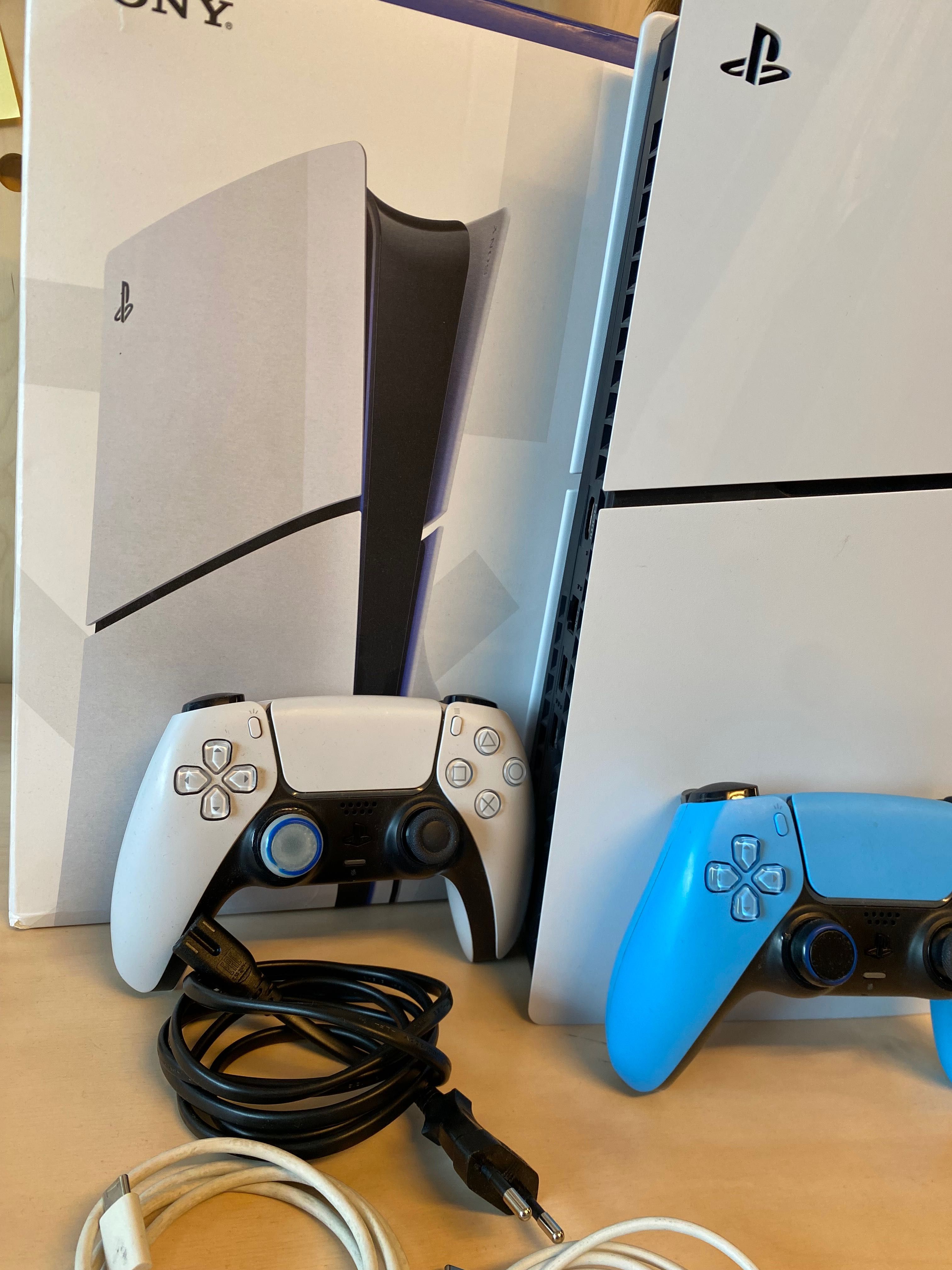 PS5 Slim with Disc Drive / Like New / 600 PLN Below Market Price!