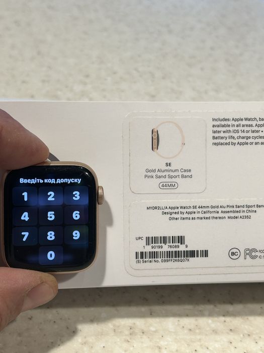 Годинник Apple Watch SE