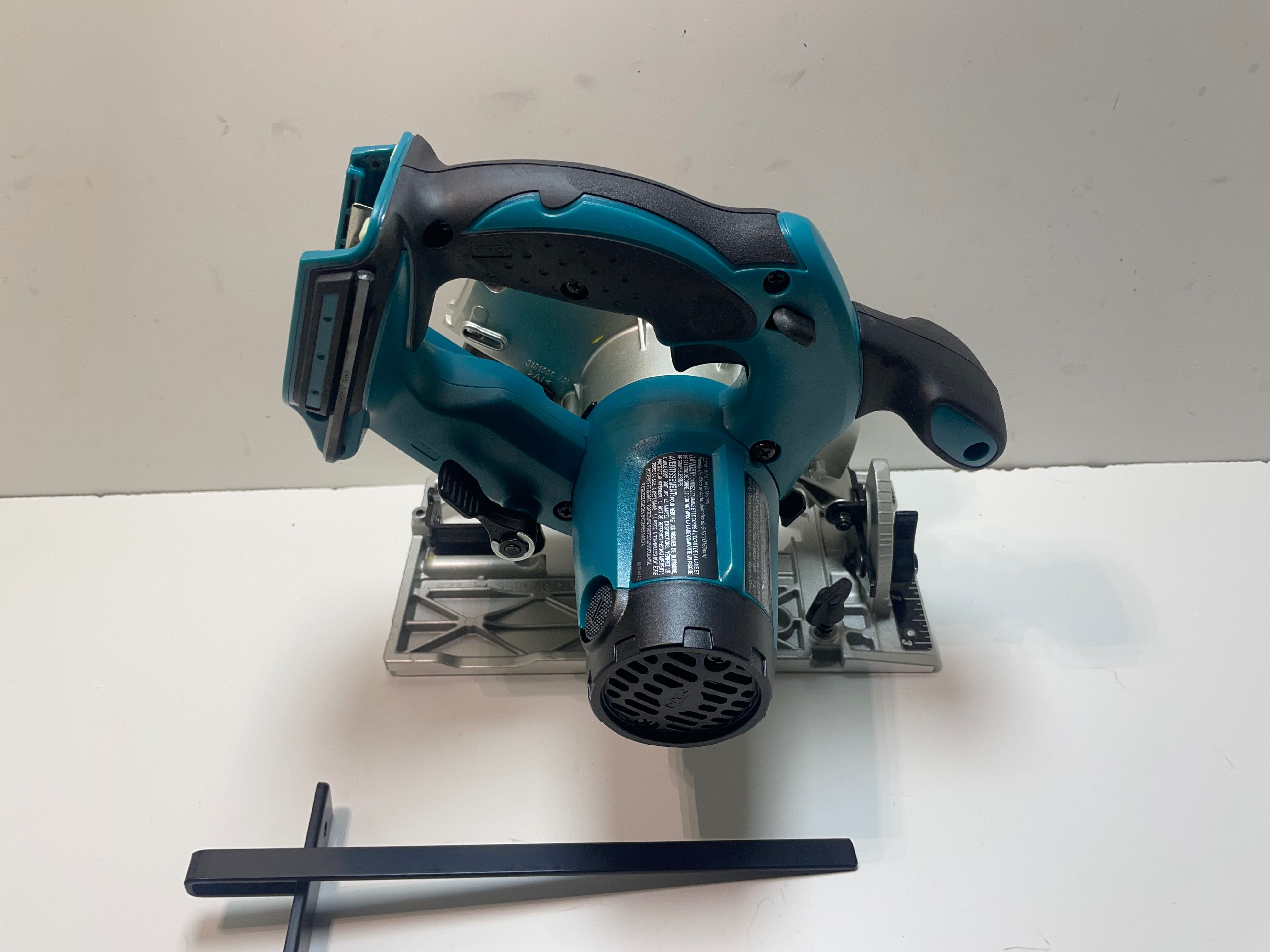 Makita XSS02(DSS611)/дискова пила по дереву Макіта 18в