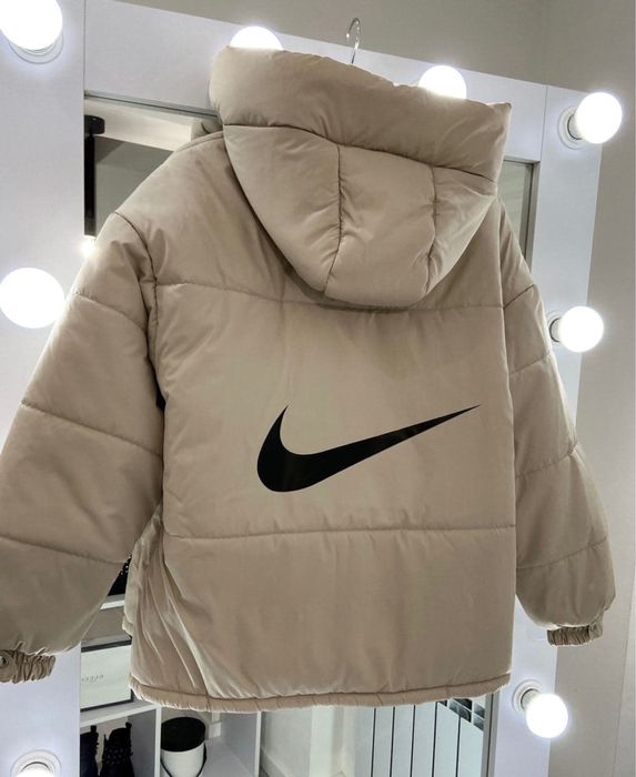 Жіноча куртка Nike, Теплий пуховик найк, Куртка nike з капюшоном