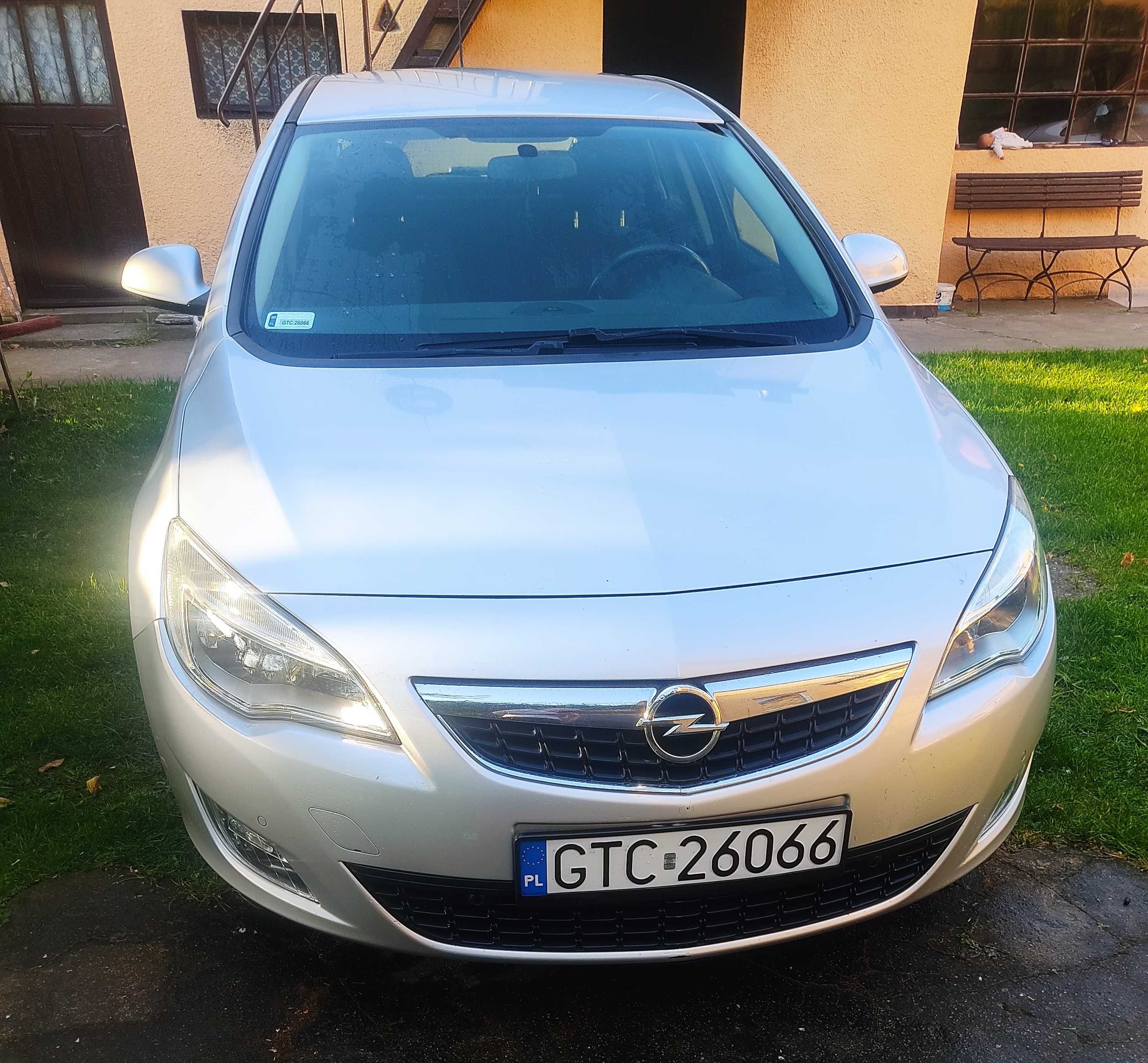 Opel Astra 1.6 115 KM