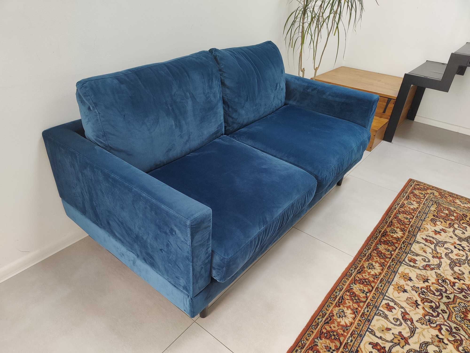 Elegancka sofa 2-osobowa