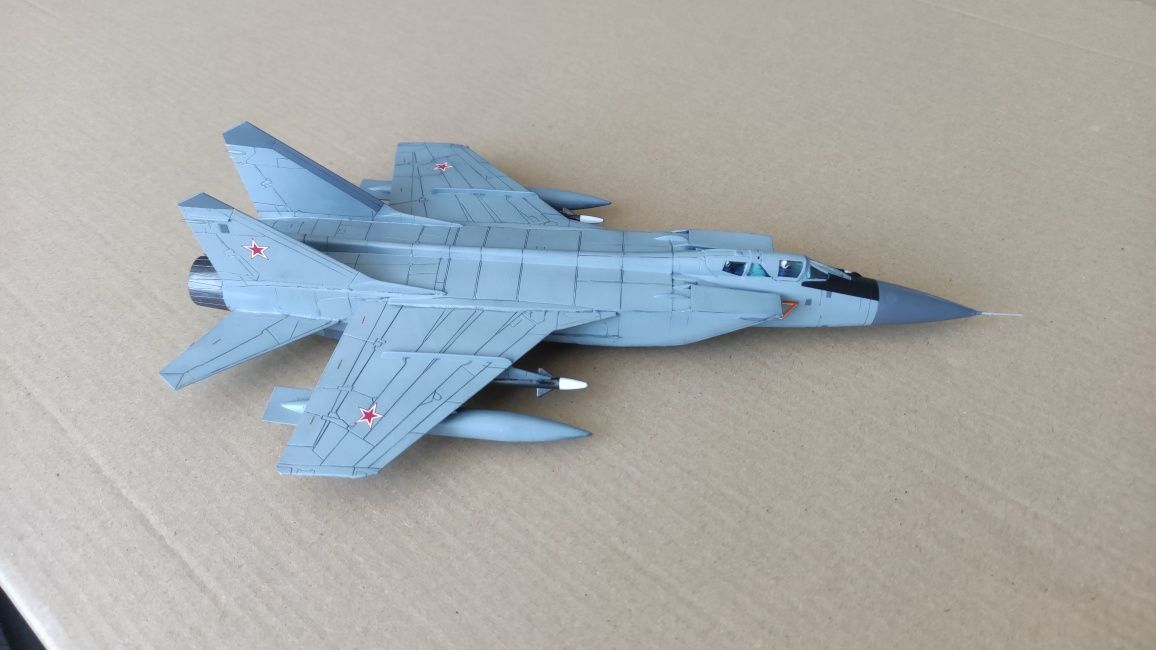 Сборная модель самолета 1:72 Mig-31B Миг-31Б