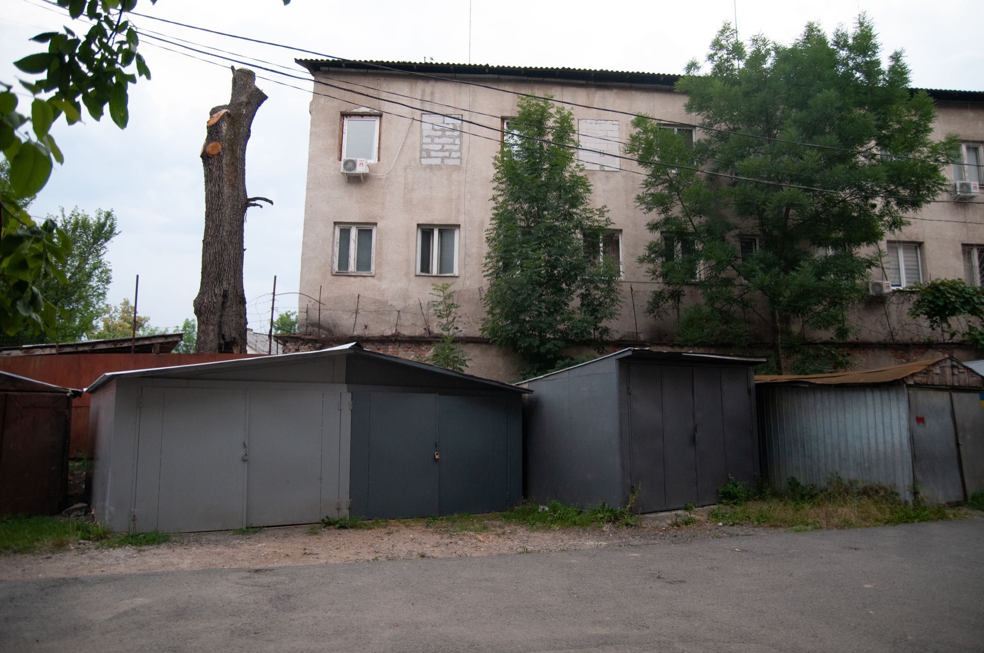 Простора квартира в центрі міста + гараж ! Від власника!