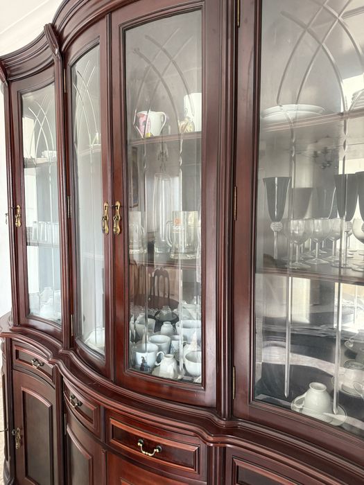 Vende-se moveis de madeira