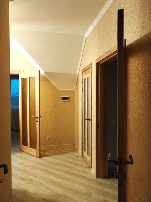 Стильний, розкішний будинок в с. Бездрик