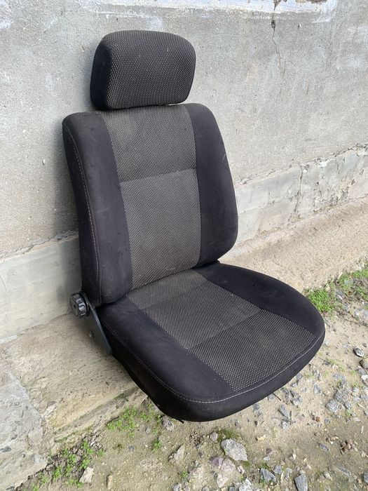 Сиденья пасажирские