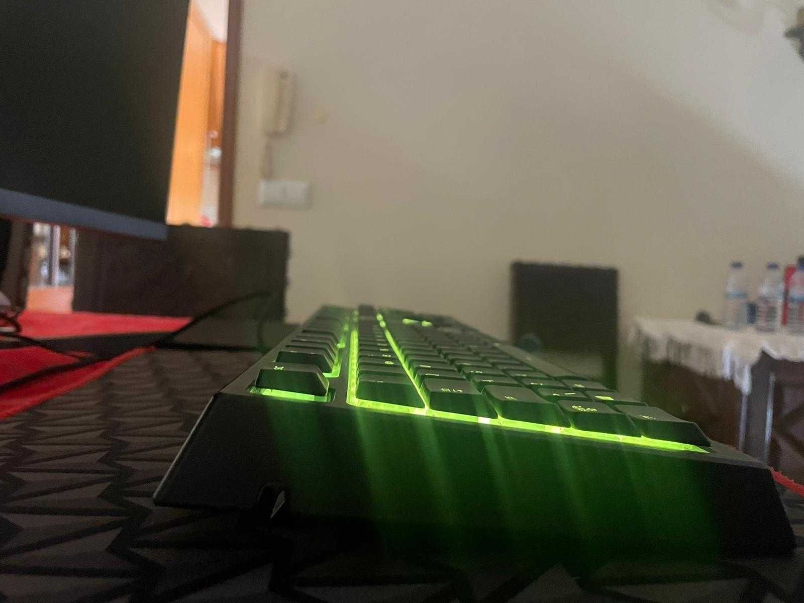 Teclado razer Ornata Chroma