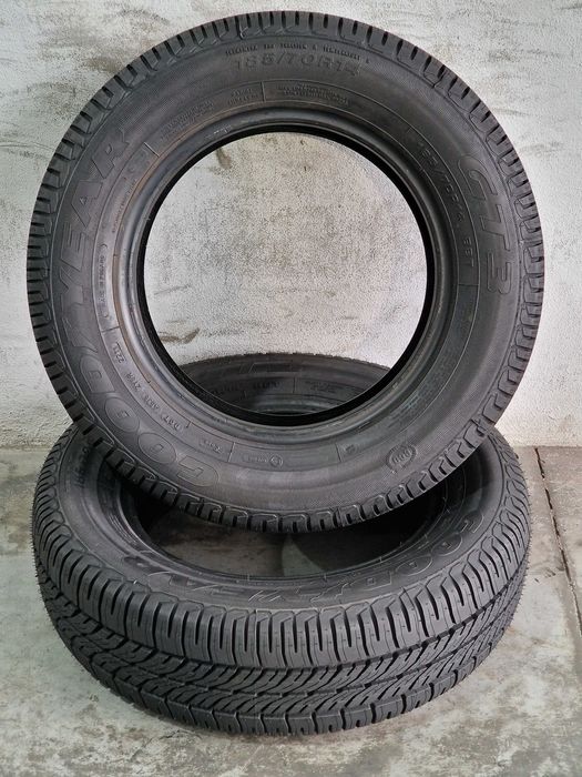 2 Pneus GOODYEAR 185/70R14 Semi Novos
