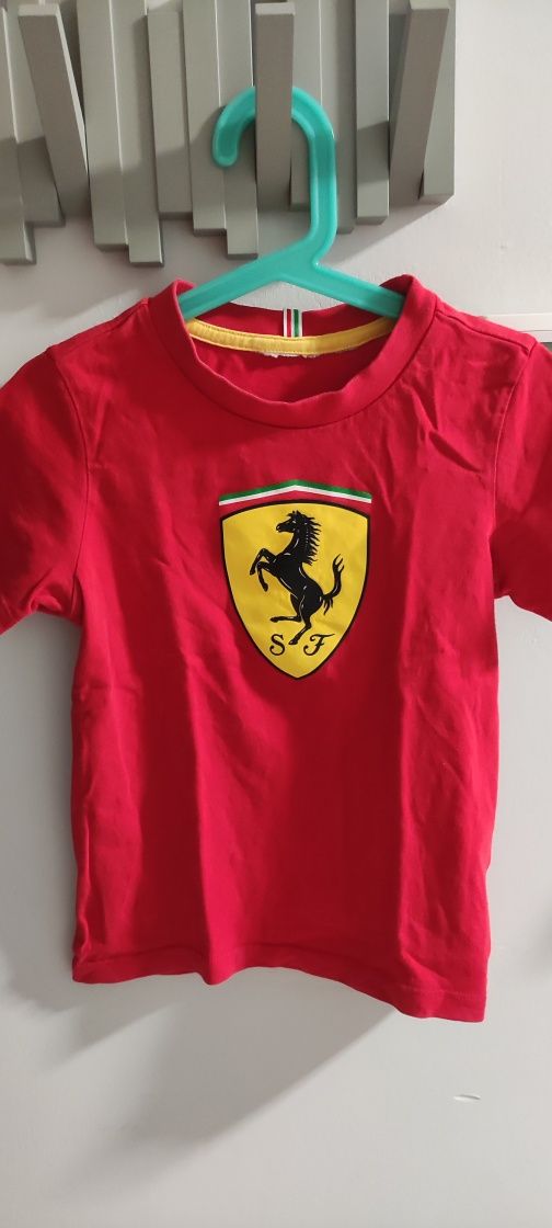 T-shirt Scuderia Ferrari rozmiar 116cm