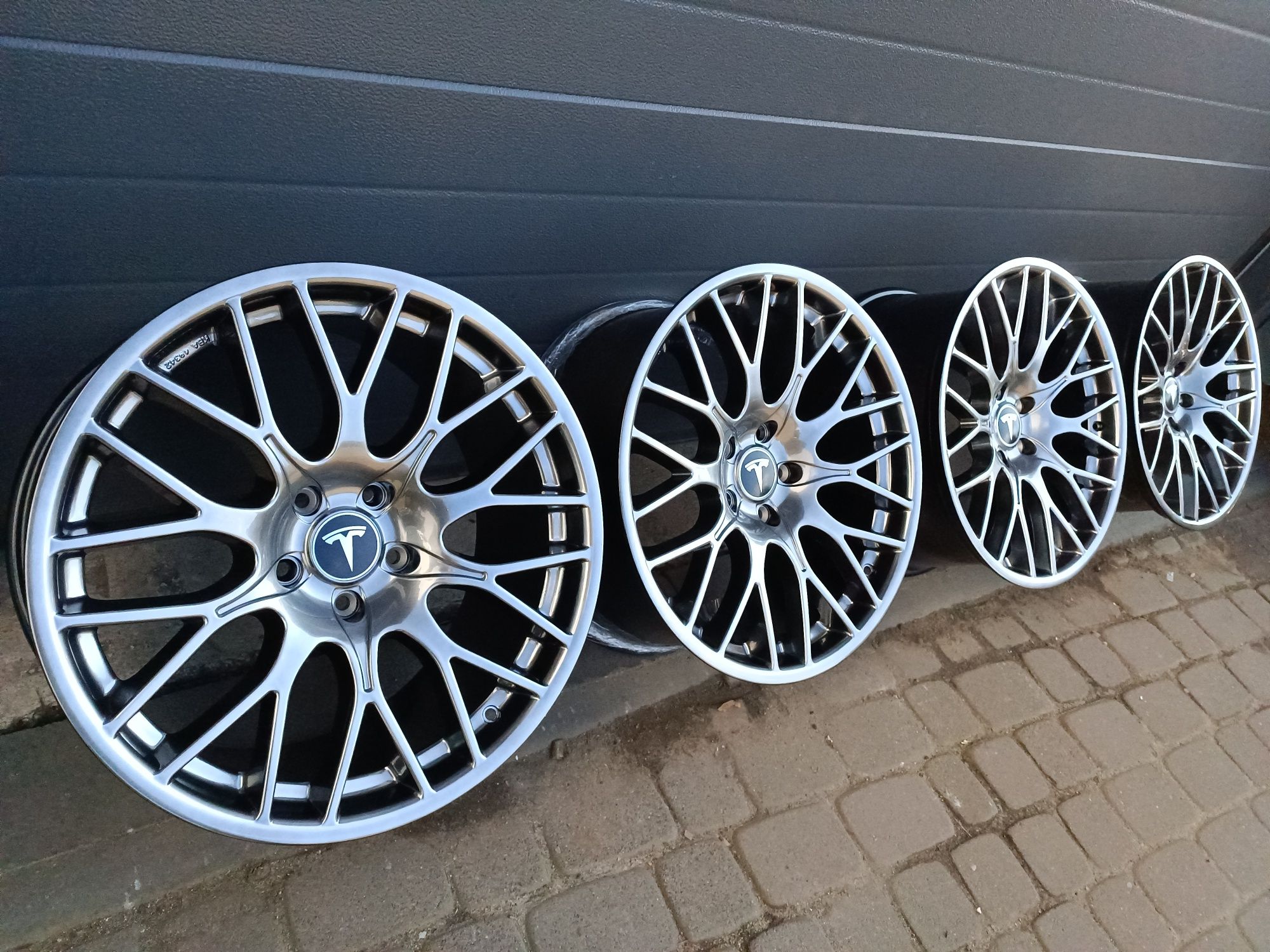 Felgi alu Tesla Y 5x114,3 R19 J9,5 ET45