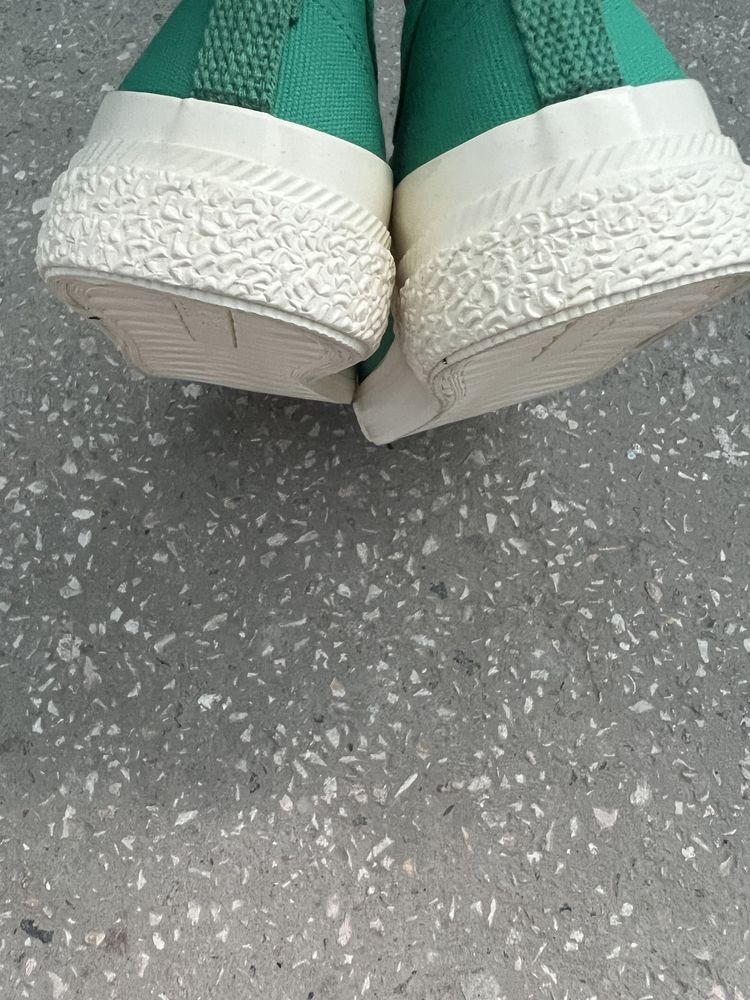 Кеди тканеві зелені на шнурках Zara