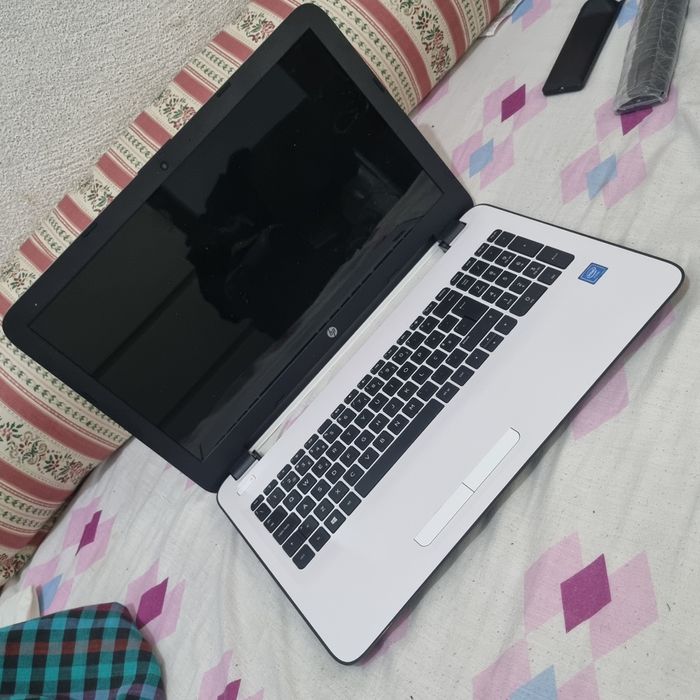 Portatil HP a trabalhar só a Bateria que não Carrega especificações na