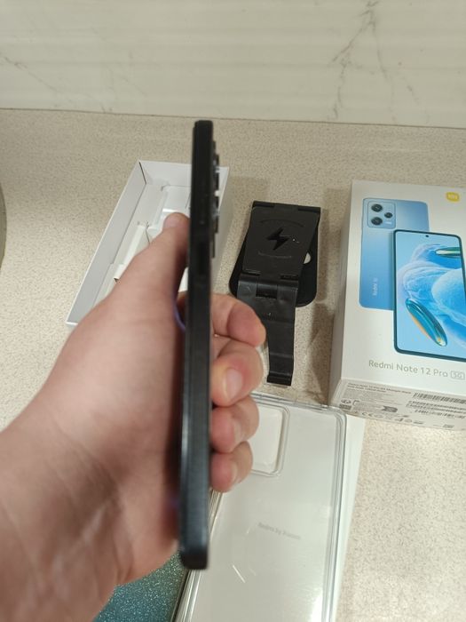 ИГРОВОЙ Xiaomi redmi note 12pro 5G, память 6+6-128гиг как новый.