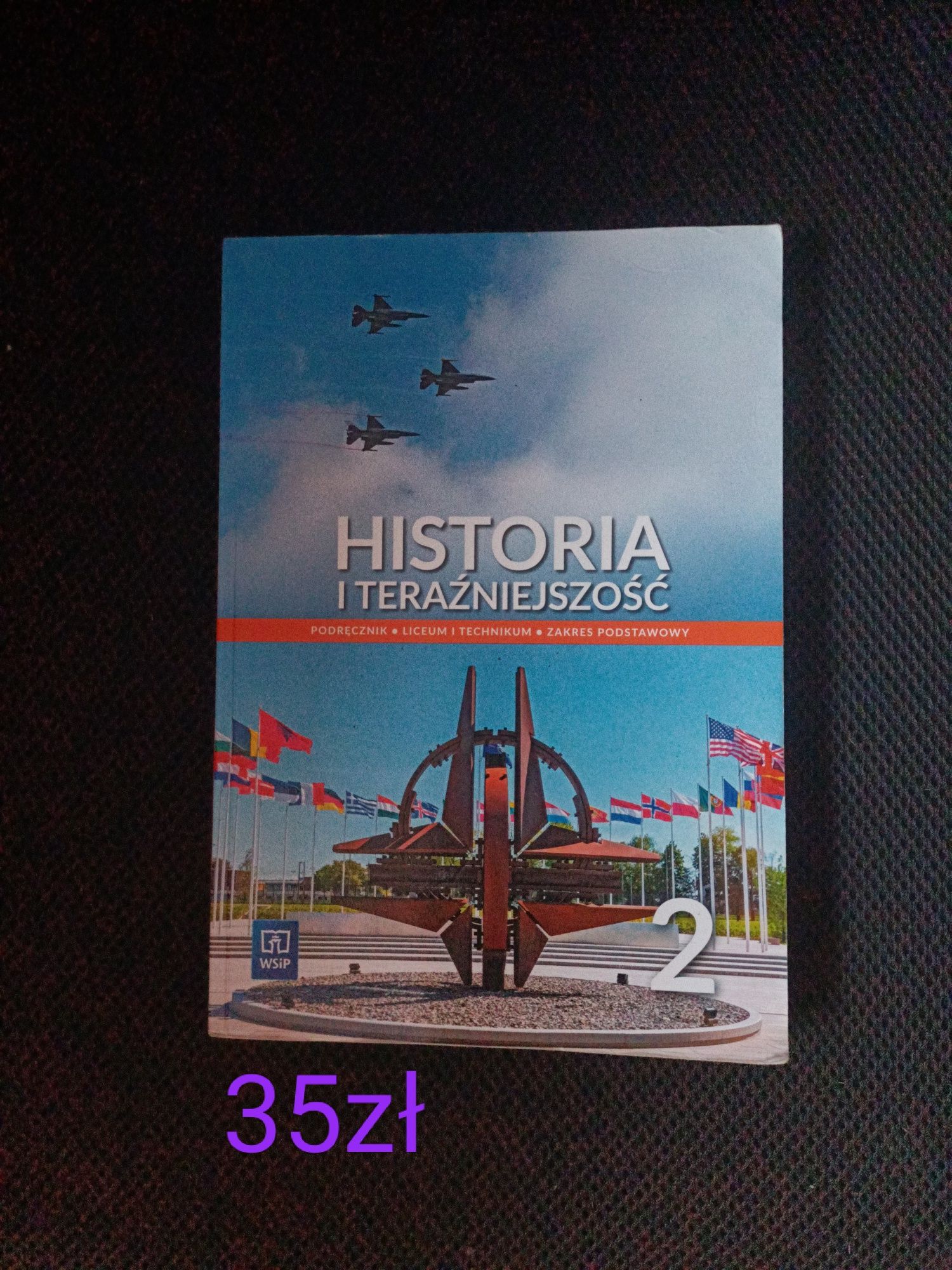 Podręczniki do pierwszej i drugiej klasy liceum