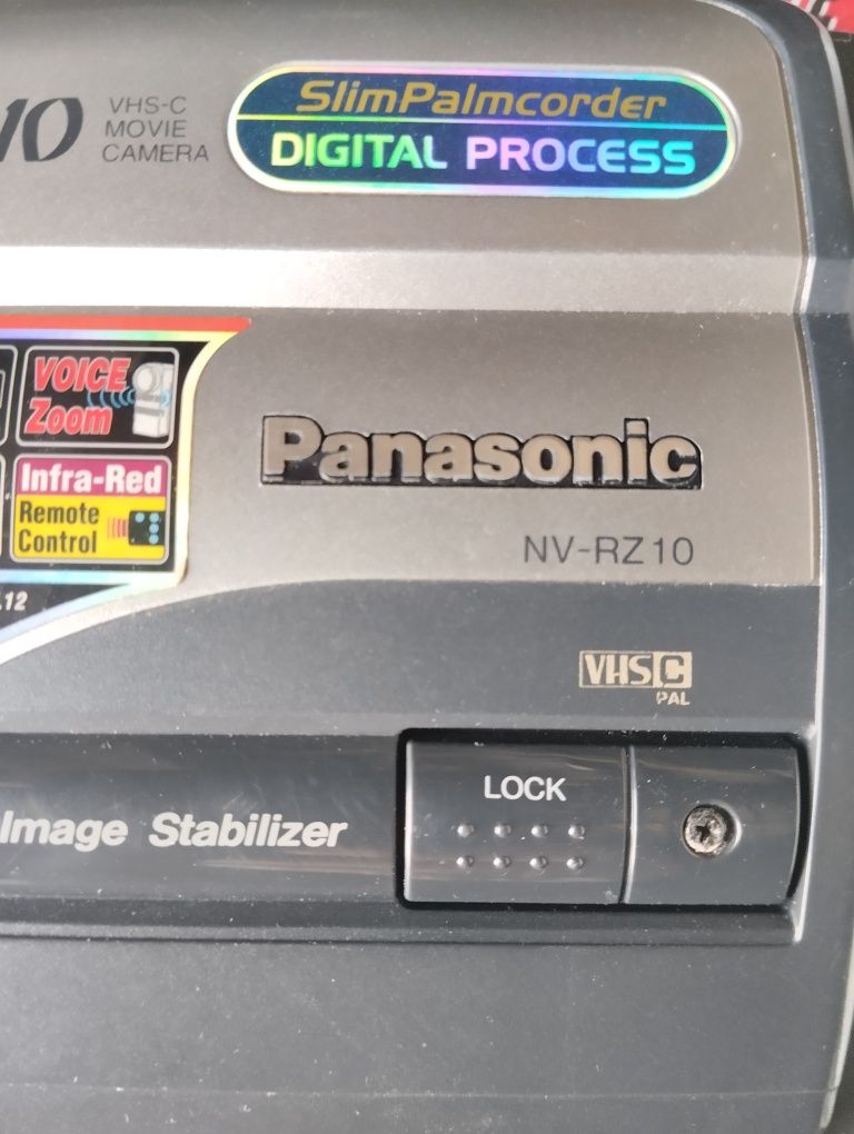 Продам відеокамеру Panasonic NV - RZ10