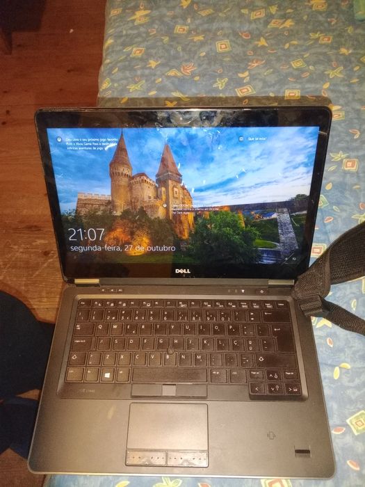 Notebook DELL como novo + carregador e da pra mexer na tela