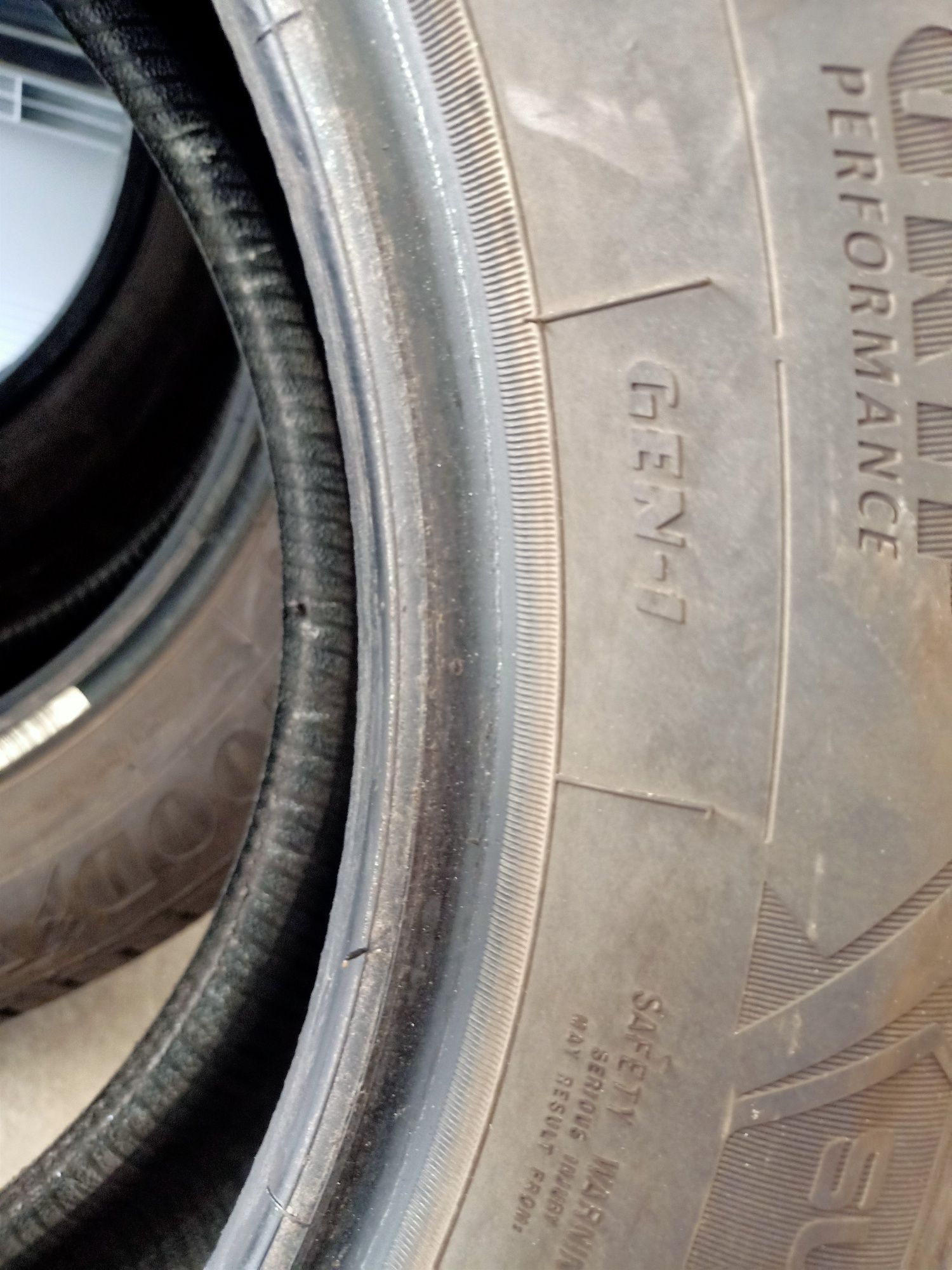 Opony zimowe 215/60R17 Goodyear Ultragrip Performance GEN-1